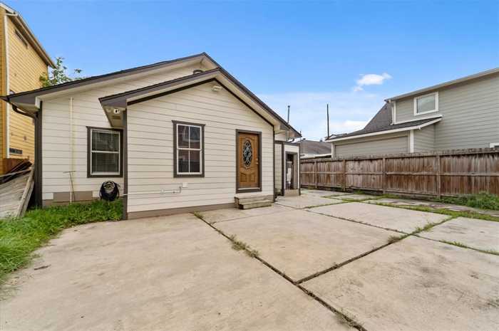 photo 2: 4416 Spencer Street, Houston TX 77007