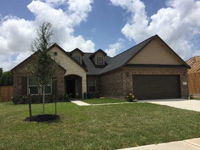 photo 1: 227 Pecan Court, Brazoria TX 77422