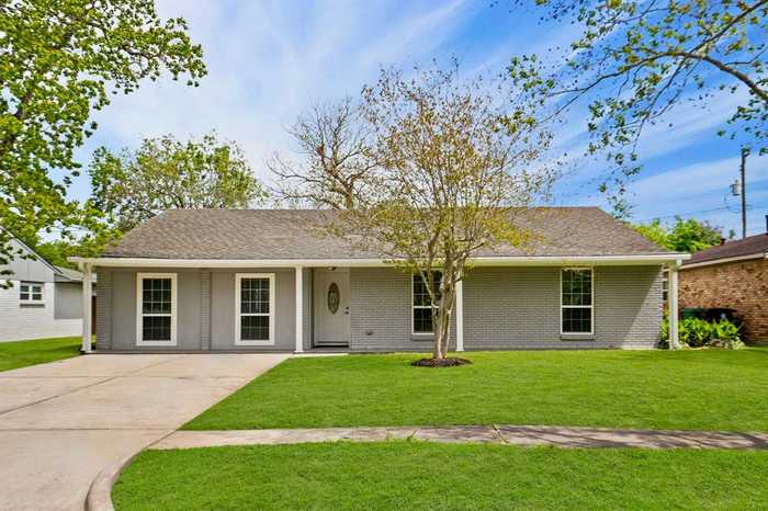 photo 1: 12329 Ashcroft Drive, Houston TX 77035