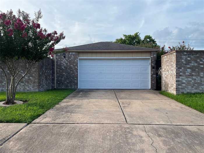 photo 2: 9206 Homeland Drive, Houston TX 77083