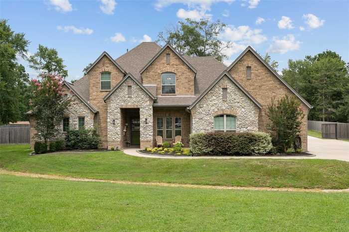 photo 2: 15594 Collier Court, Montgomery TX 77316