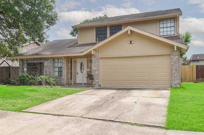 photo 2: 8623 Bolington Drive, Houston TX 77083