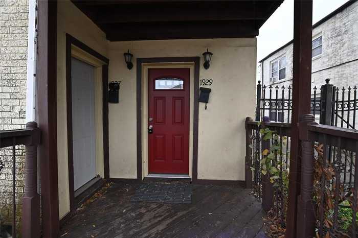 photo 2: 1929 W Dallas Street, Houston TX 77019