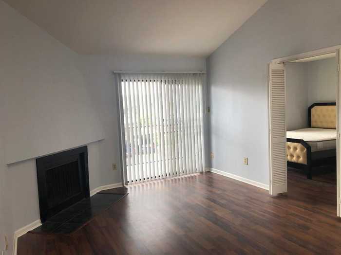 photo 2: 10075 Westpark Drive Unit 63, Houston TX 77042