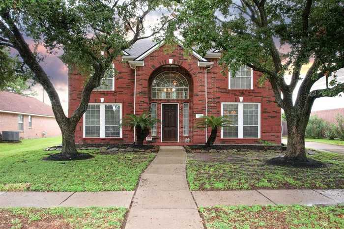 photo 1: 9203 Newburgh Drive, Houston TX 77095