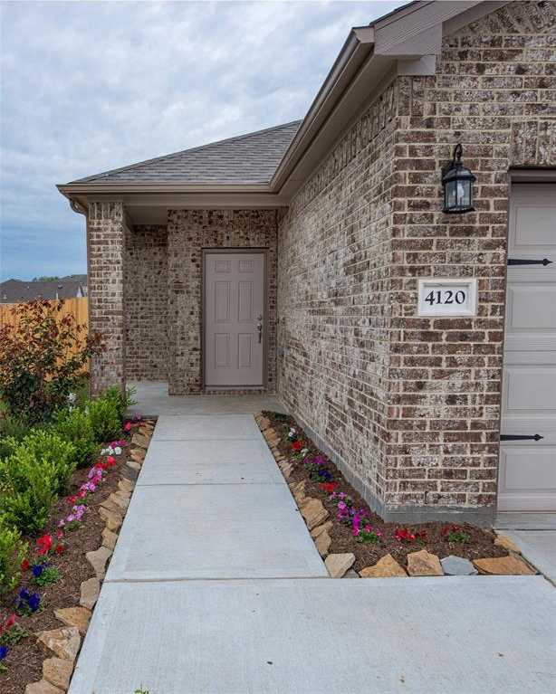 photo 3: 24709 Thornbluff Briar Trail, Huffman TX 77336