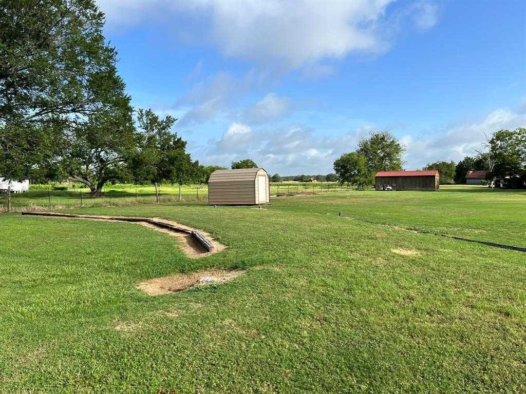 photo 2: 405 Thomas Street, La Grange TX 78945