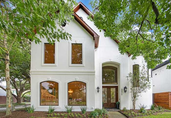 photo 1: 5820 Lake Street, Houston TX 77005