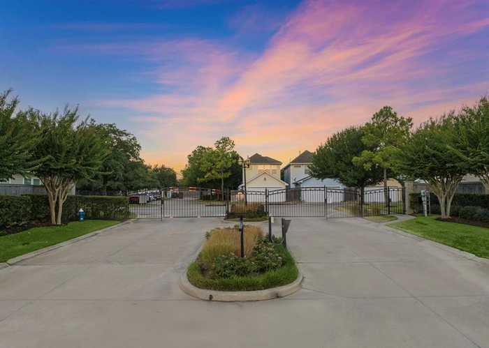 photo 24: 1809 Woodbend Village Court, Houston TX 77055