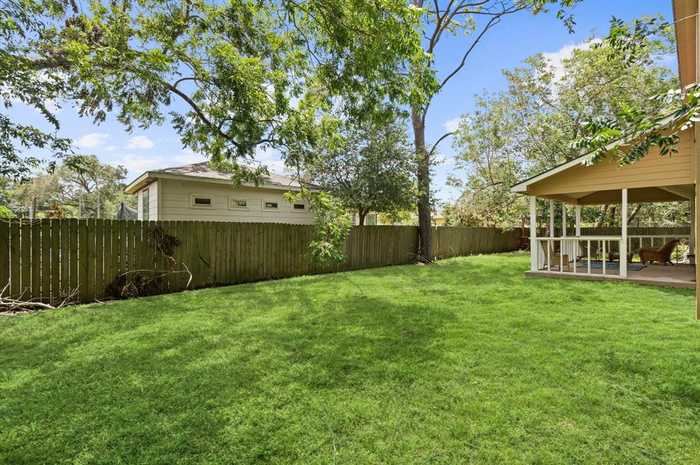 photo 25: 715 Elm Street, Fresno TX 77545