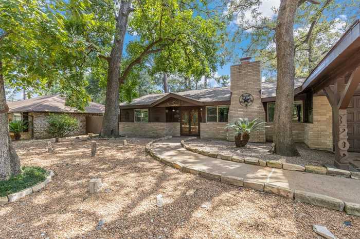 photo 2: 1202 Burning Tree Road, Houston TX 77339