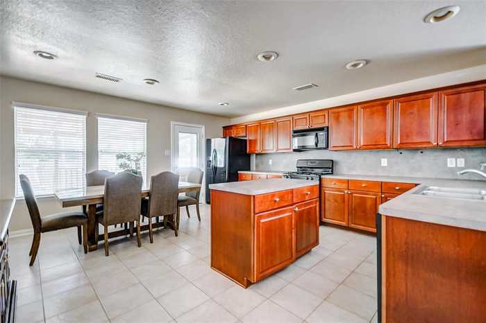 photo 2: 154 Ramwind Court, Conroe TX 77385