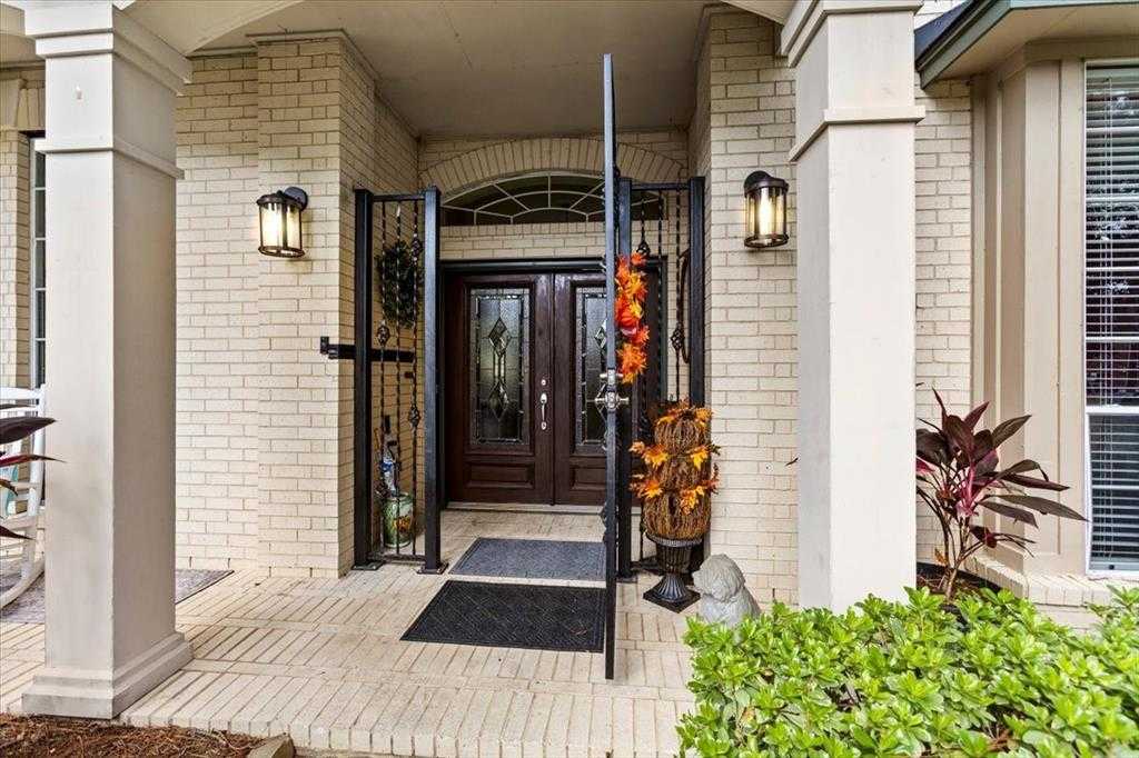 photo 2: 3907 Cinnamon Fern Court, Houston TX 77059