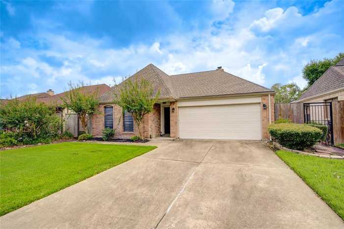 photo 2: 11818 Brook Meadows Lane, Meadows Place TX 77477