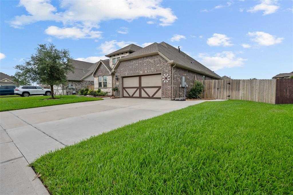 photo 3: 9107 Kay Kay Court, Mont Belvieu TX 77523