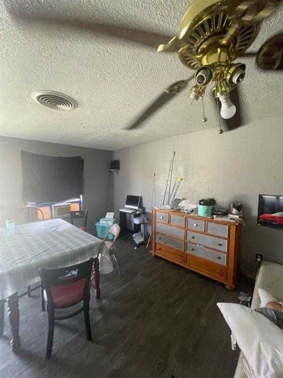 photo 3: 826 W 12th Street, Freeport TX 77541