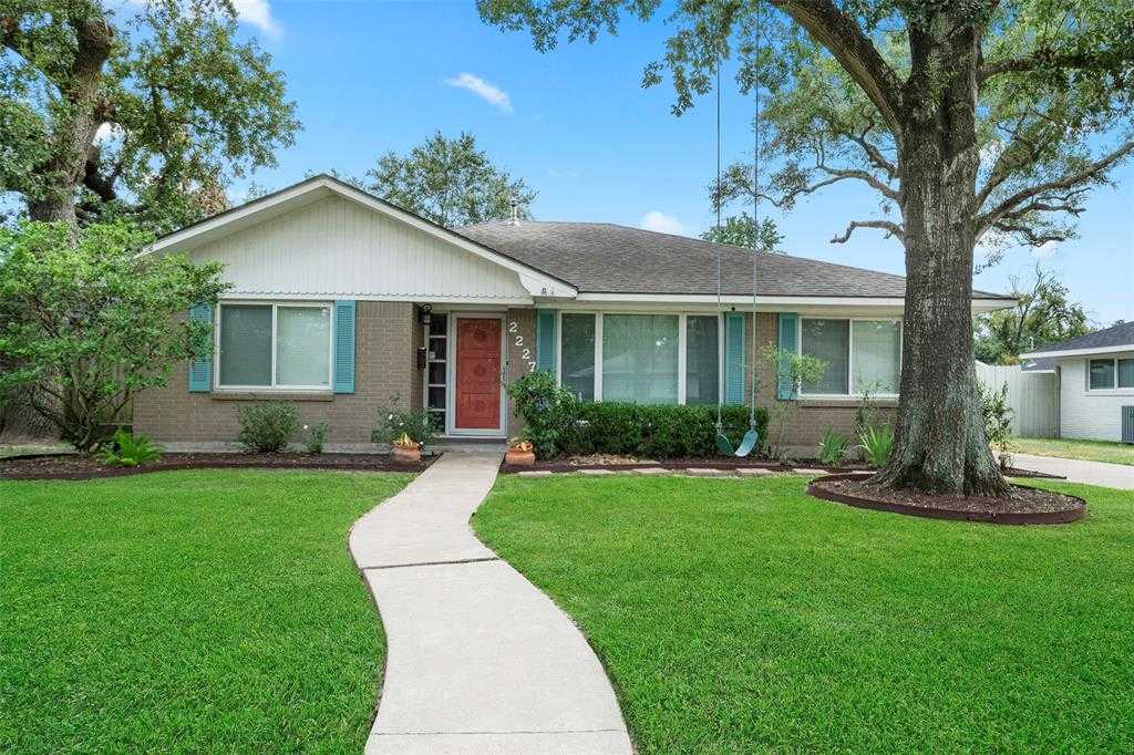 photo 1: 2227 Latexo Drive, Houston TX 77018