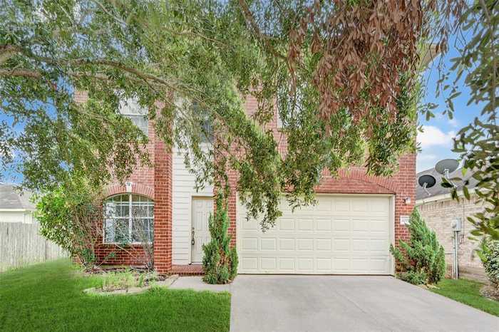 photo 1: 2019 Kashmere Spring Lane, Fresno TX 77545