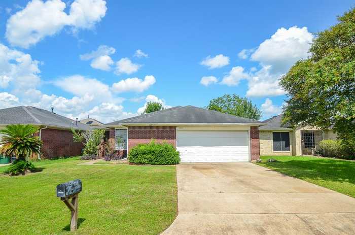 photo 1: 12803 Rockford Drive, Houston TX 77048