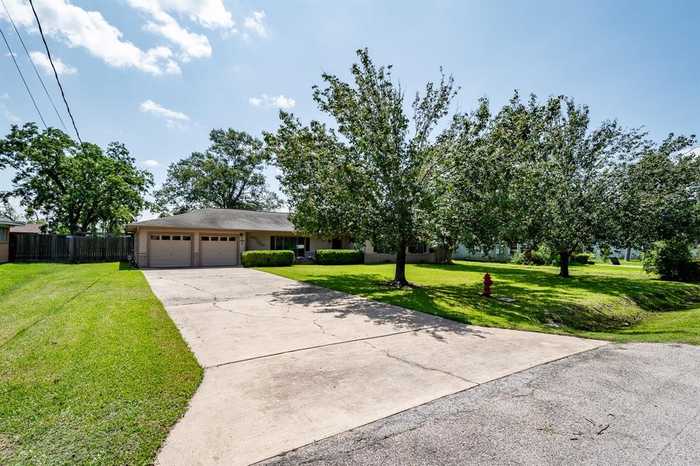 photo 32: 515 N Magnolia Street, Highlands TX 77562