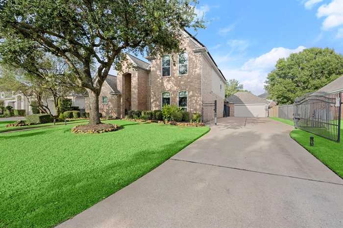 photo 2: 1939 Kelliwood Trails Drive, Katy TX 77450