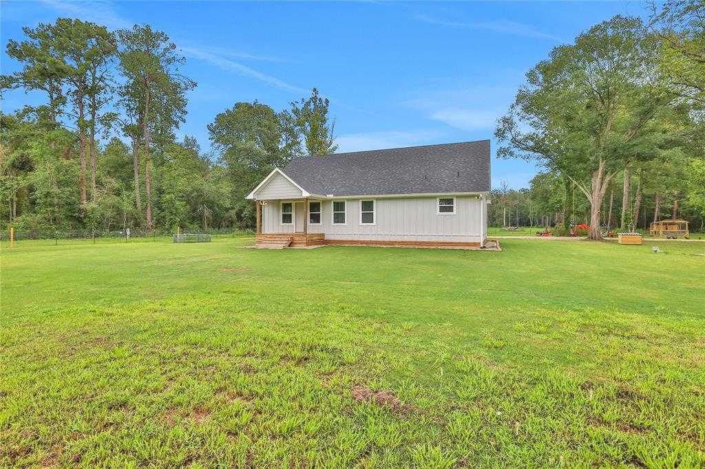 photo 3: 840 County Road 2224, Cleveland TX 77327