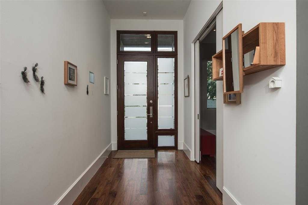 photo 2: 1614 Driscoll Street, Houston TX 77019