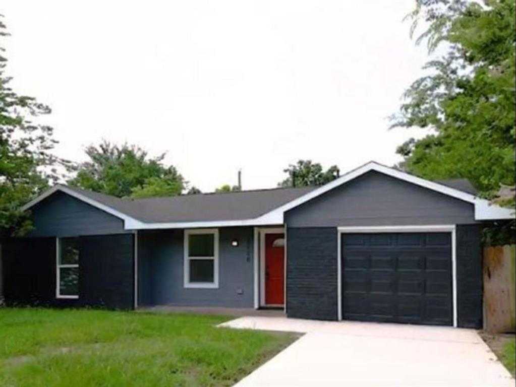 photo 2: 5226 Canterway Drive, Houston TX 77048