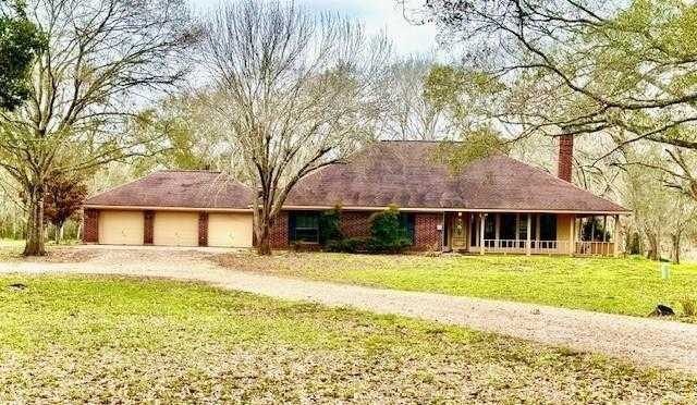 photo 1: 327 County Road 735, Angleton TX 77515