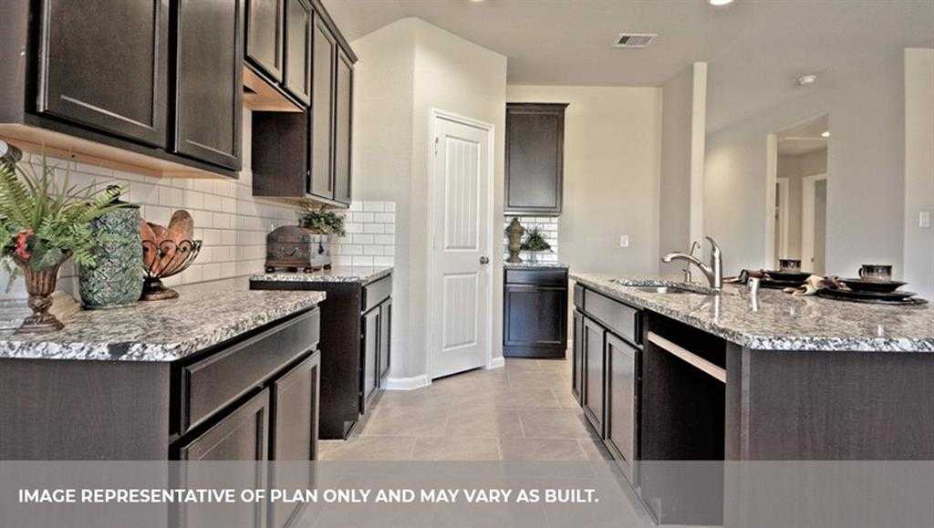 photo 3: 545 Brittany Grove Lane, China TX 77613