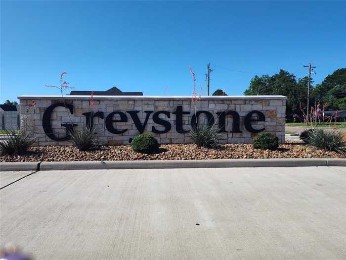 photo 6: 18 Greystone Court, Angleton TX 77515