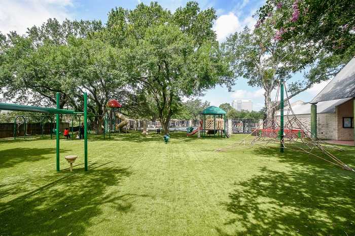 photo 37: 2307 Briar Branch Drive, Houston TX 77042