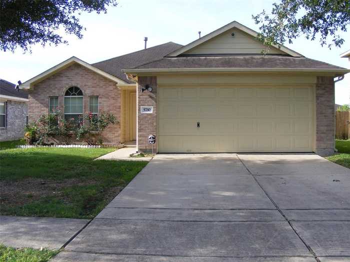 photo 1: 5710 Abundant Life Lane, Houston TX 77048