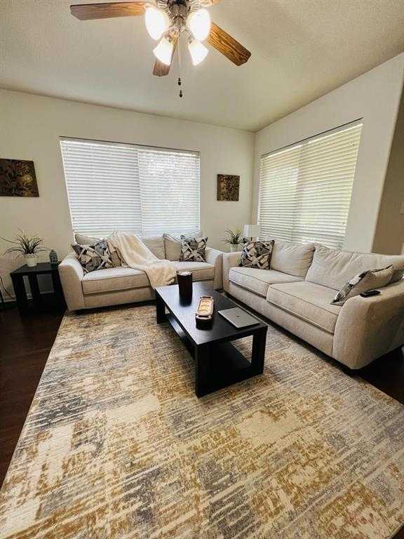 photo 2: 6607 Lake Woodlands Drive Unit 221, The Woodlands TX 77382