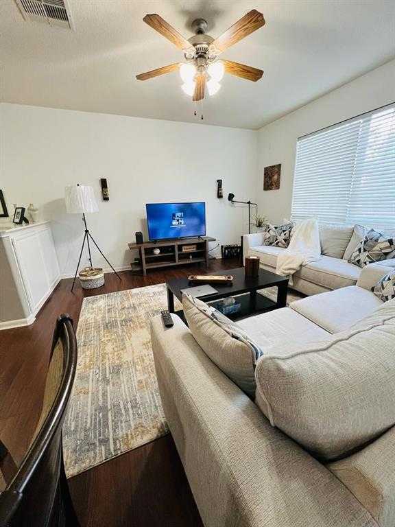 photo 3: 6607 Lake Woodlands Drive Unit 221, The Woodlands TX 77382