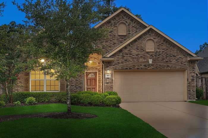 photo 1: 160 Pine Crest Circle, Montgomery TX 77316