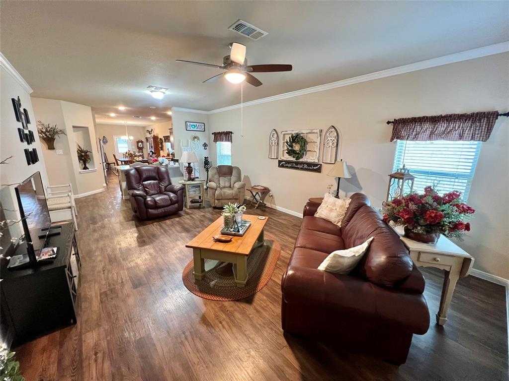 photo 3: 772 Rosewood Lane, Angleton TX 77515