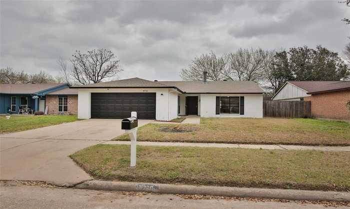 photo 1: 8710 Victoria Forest Drive, Houston TX 77088