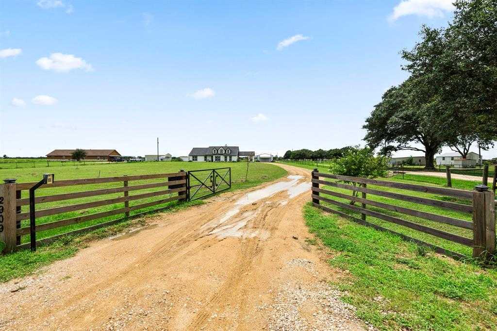 photo 3: 2909 County Road 289, East Bernard TX 77435