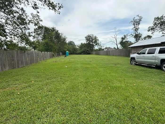 photo 2: 9508 N Willow Street, Houston TX 77088