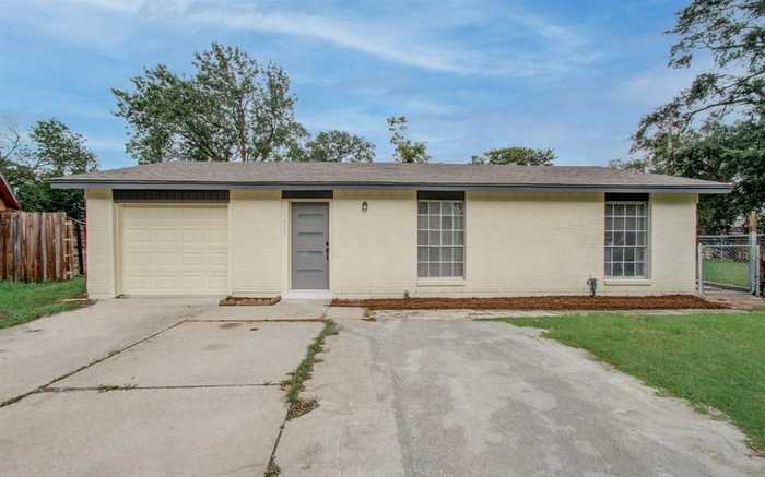 photo 2: 1403 Beaver Bend Drive, Houston TX 77088