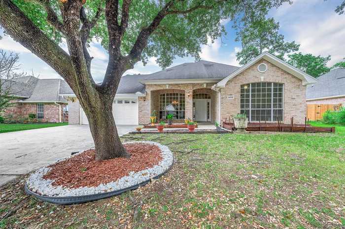 photo 2: 6970 Reno Circle, Beaumont TX 77708