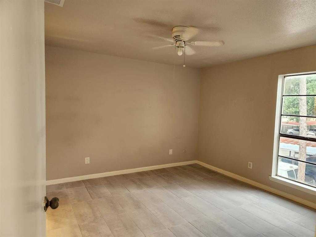 photo 3: 9707 Richmond Avenue Unit 94, Houston TX 77042