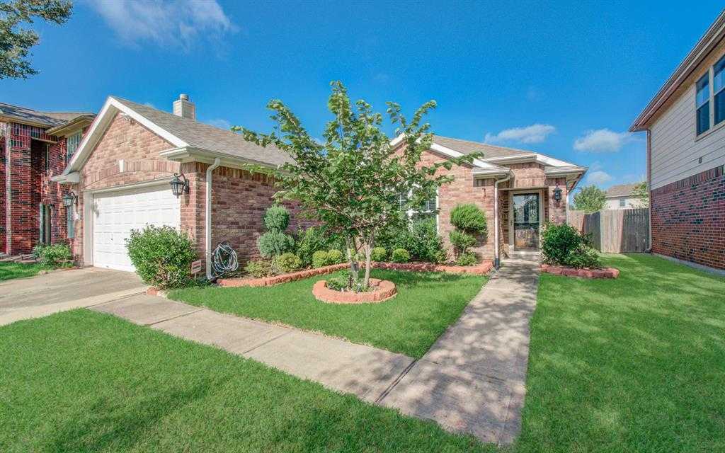 photo 3: 16234 Soaring Eagle Drive, Houston TX 77083