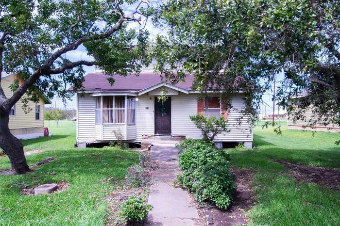 photo 1: 312 S Avenue F, Freeport TX 77541