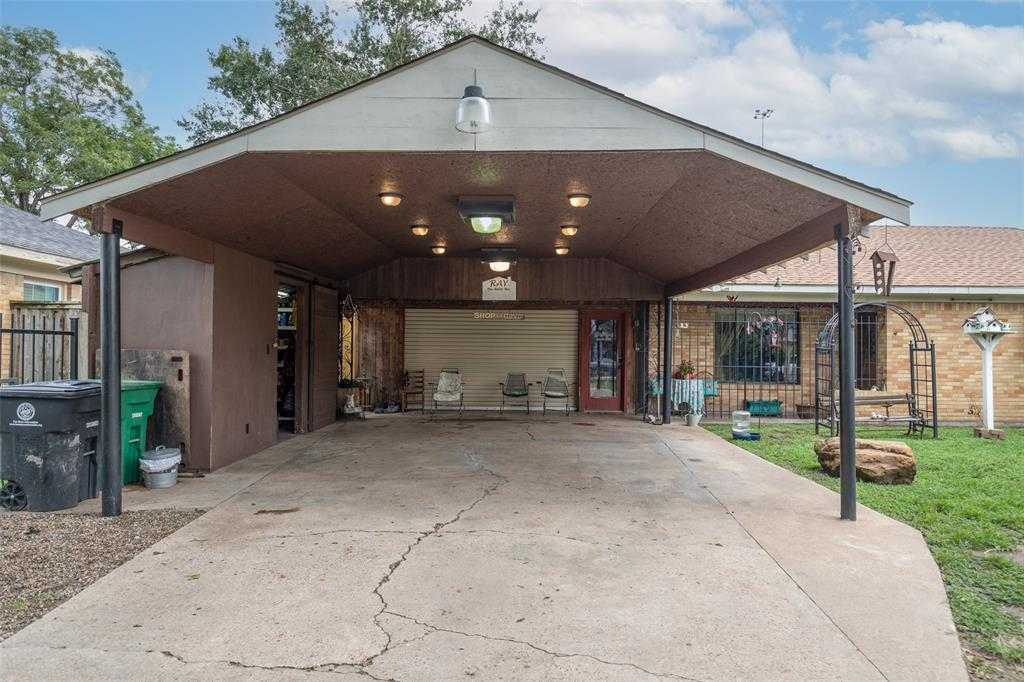 photo 2: 705 Kelley Street, Houston TX 77009