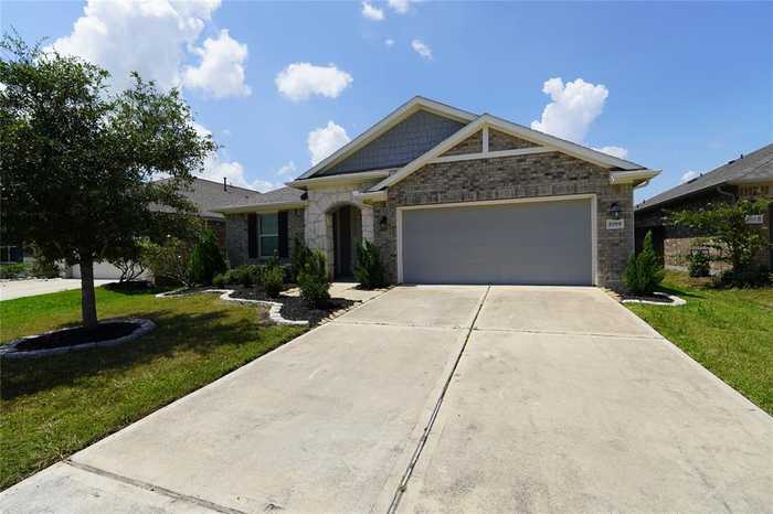 photo 2: 2019 Levant Lane, Baytown TX 77523