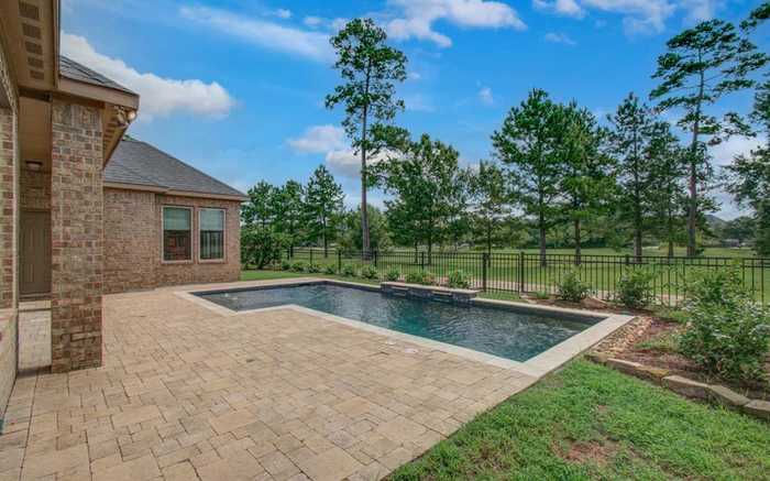 photo 1: 17163 Knoll Dale Trail, Conroe TX 77385