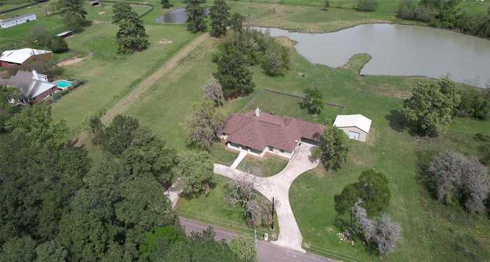 photo 1: 764 Terri Lane, Pinehurst TX 77362