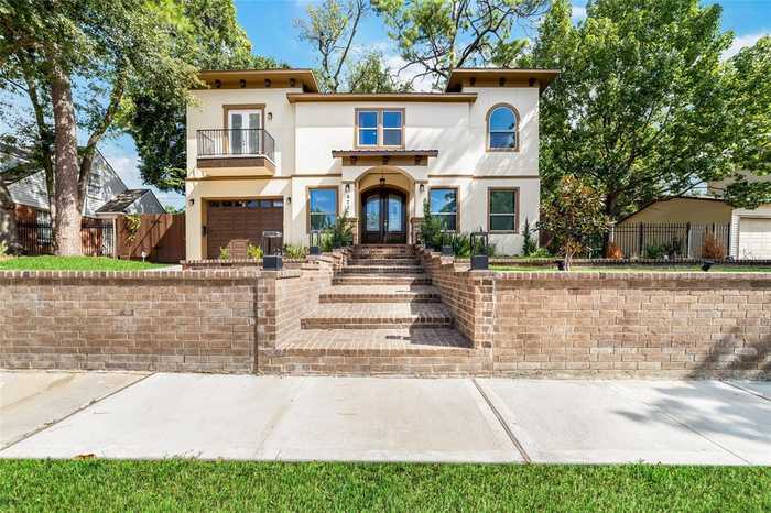 photo 1: 6727 Fairfield Street, Houston TX 77023